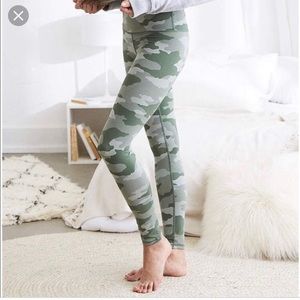 NWOT AERIE Camo High Waisted Leggings